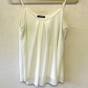 Ssoulm polyester Flowy white top with spaghetti straps sz S lined